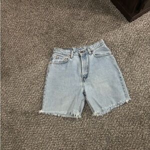 Vintage Levi Strauss & Co. Relaxed Fit Jean Shorts Size 5 Light Wash